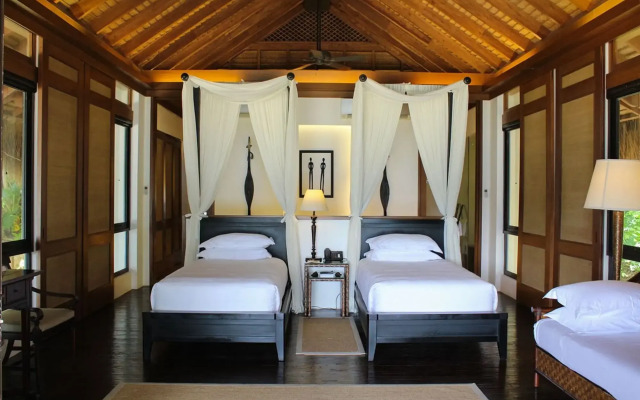 Pangulasian Island Resort