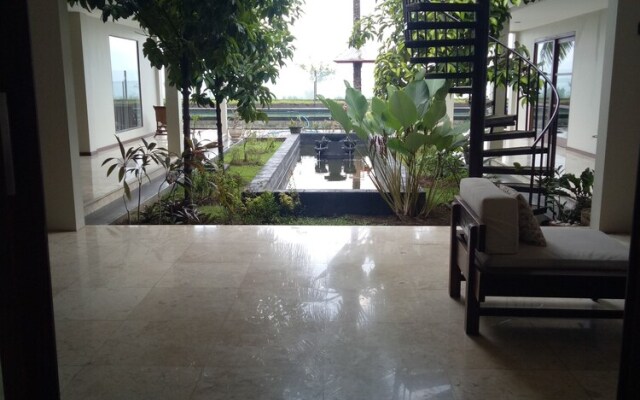 Villa Indah Batu Layar