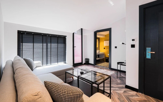 Angelo Coffee Suites