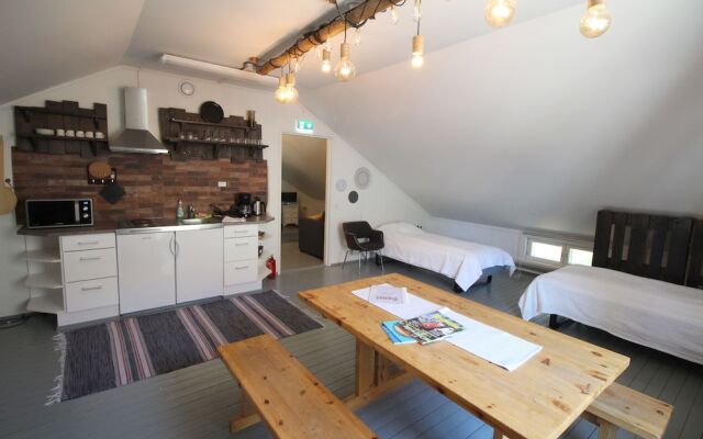 Lauri Guest House