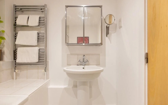The London Loft - Glamorous 2bdr Flat With Parking