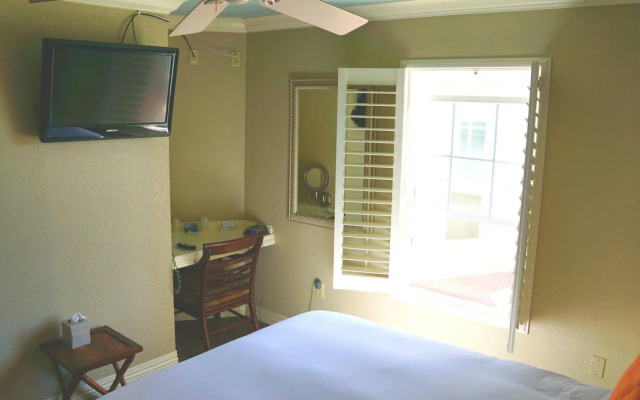 Capitola Hotel