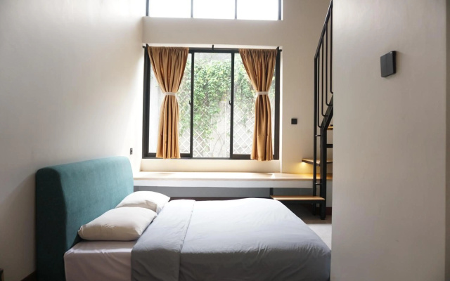 De Halimun Guest House – Guest Rooms – Bandung