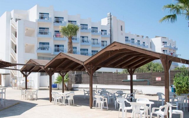 Polycarpia Hotel
