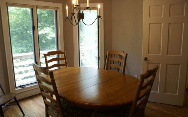 Moss 3 Bedrooms 2.5 Bathrooms Home
