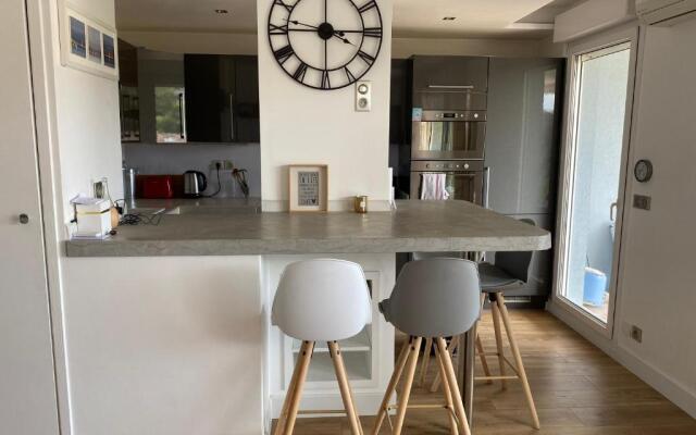 FABRON vue mer 4 personne parking