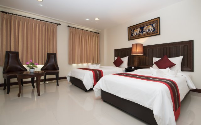 True Siam Rangnam Hotel