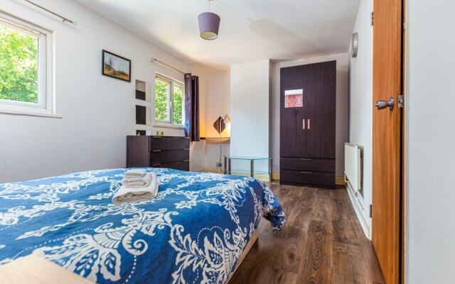 Bazely Street Deluxe Double Room 3