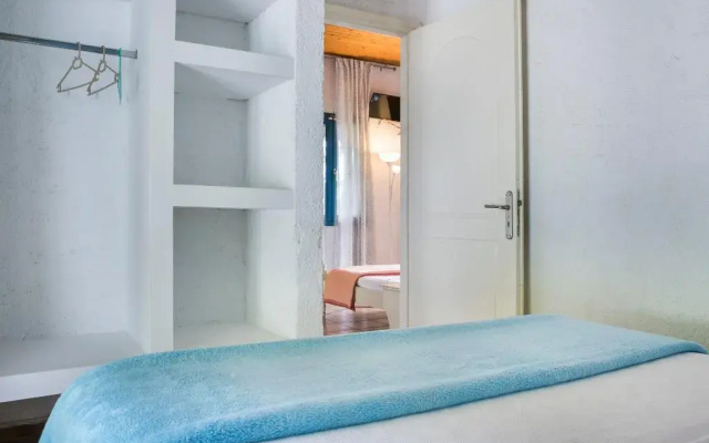 Metaxatos Apartments