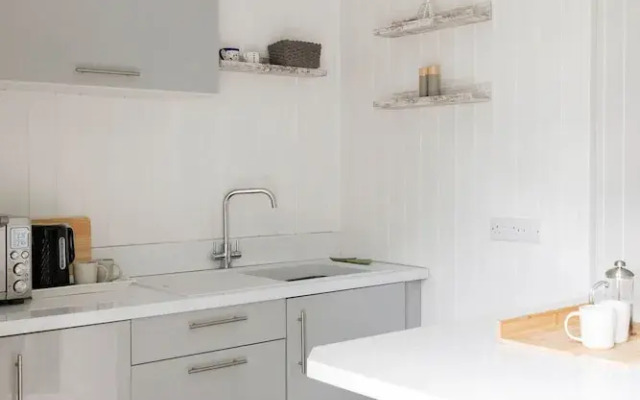 Cosy Cabin Retreat Close to Beaches
