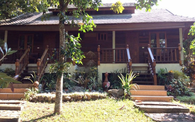 Bhupimarn Garden House By Zuzu