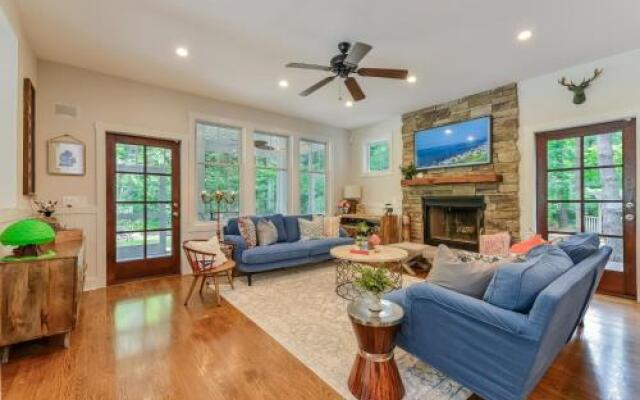 Lake Trail Treehouse