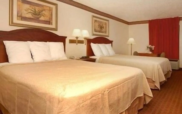 Quality Inn & Suites Clinton - Jackson West