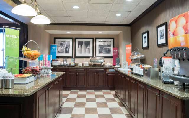 Hampton Inn Detroit/Roseville