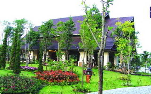 Laluna Hotel & Resort