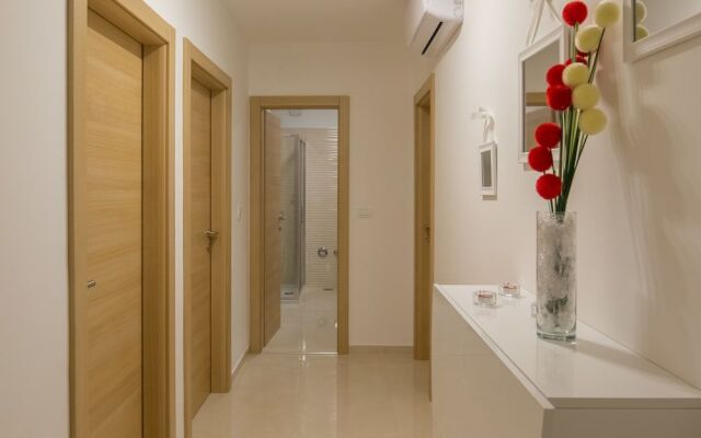 Apartments Ena