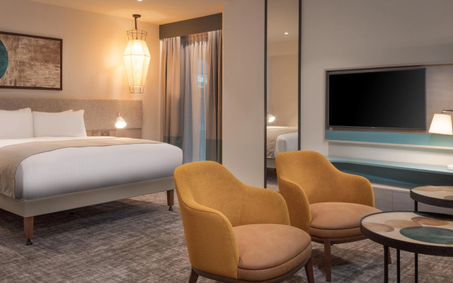 Staybridge Suites London Heathrow - Bath Road by IHG