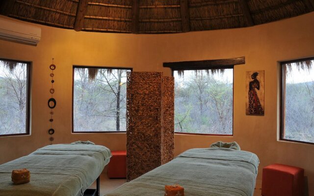 Tau Game Lodge
