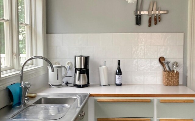 Nice Home in Hamburgsund With 5 Bedrooms and Wifi