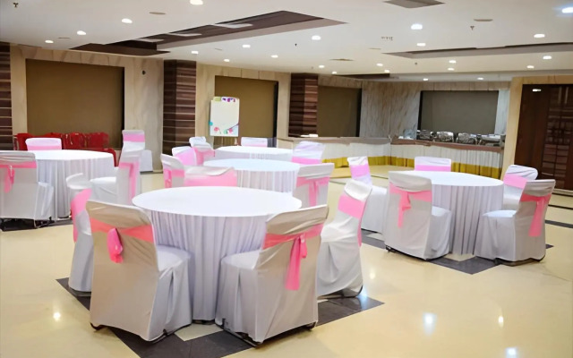 Sapphire Plaza