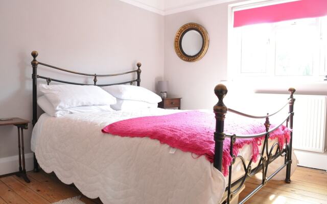 Charming 3 Bedroom House in North Oxford