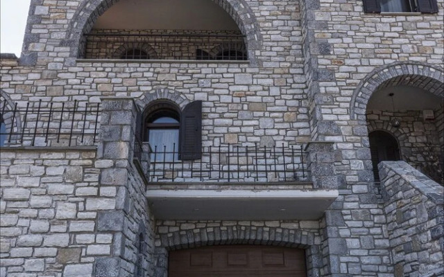 Stone Mansion Anavryti, ΑΜΑ 20569