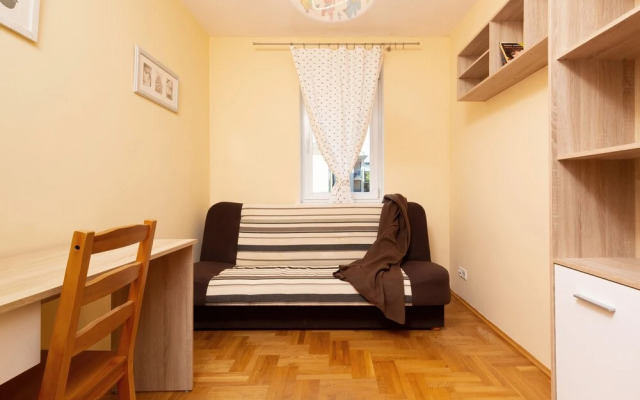 Apartment Wyspowa Warsaw by Renters