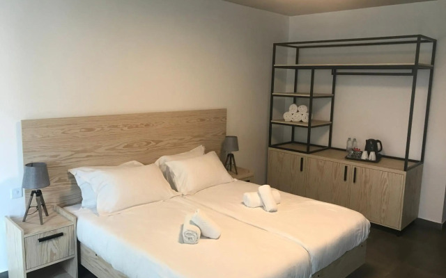 Mr. Todd Hotel