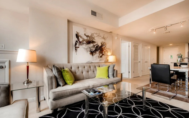 Bluebird Suites in Pentagon City