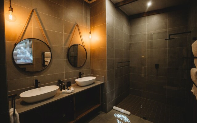 Sandalwood Lodge