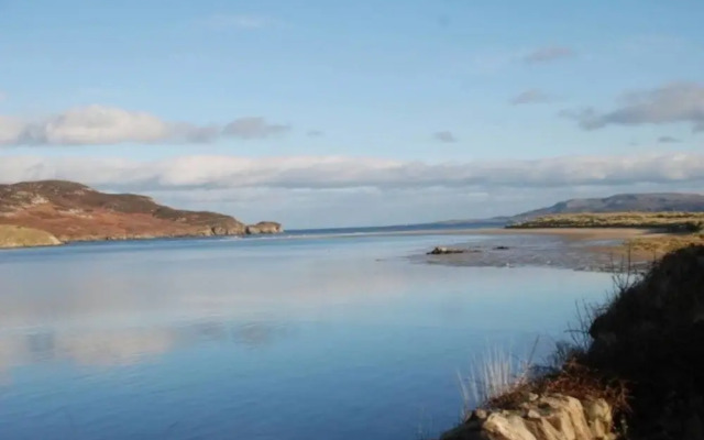 Dunfanaghy - Sea Views- in Village - Parking