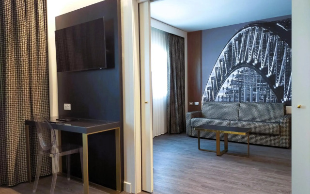 The Sydney Hotel