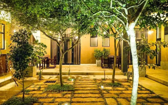 Isi Arana Eco Villa