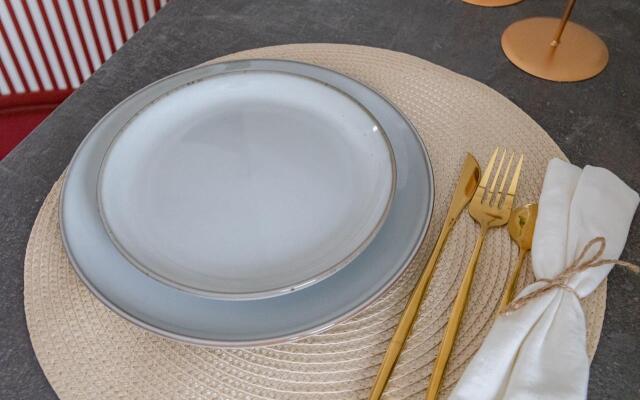 Full House (Фулл Хаус) на улице 1-я Магистральная 25