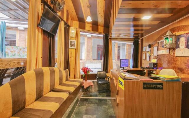 Fabhotel Pushpak