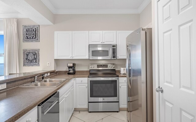 Windemere 908 with Pool Side Cabana