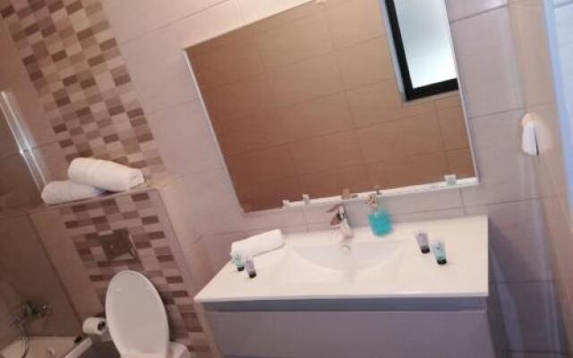 110 sqm Luxury Apartment On The Sea