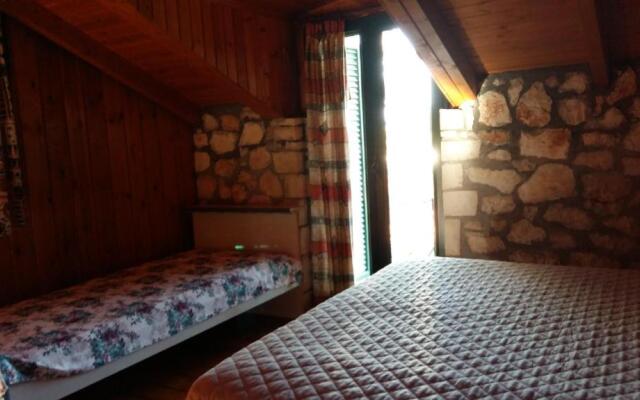 The Stone House-Zacharatos Nikolaos