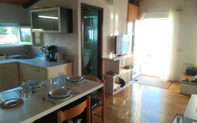 Vlatkica - 10 m From Beach - A2 Lea