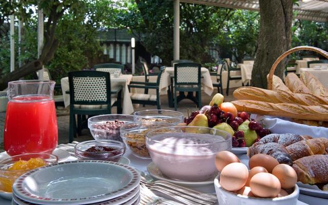 Hotel Vienna Touring