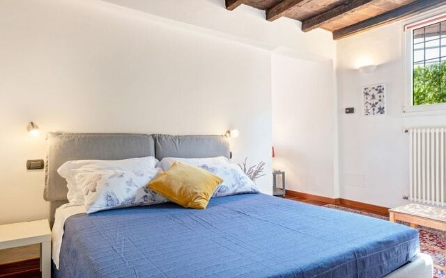 Piazza Dei Tribunali Apartment