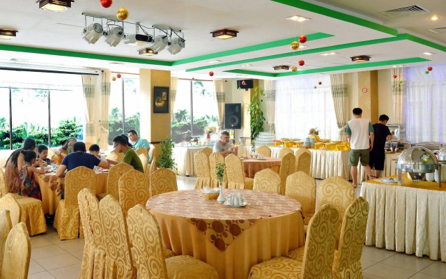 Green Hotel