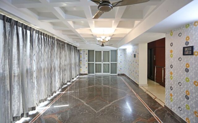 OYO 6680 Hotel Galaxy International
