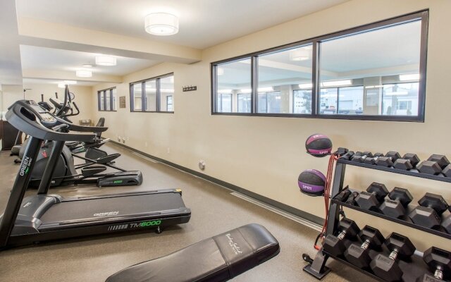 Best Western Plus Grand Castle Inn & Suites