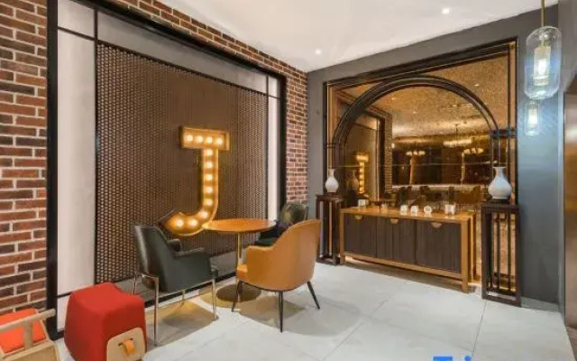 Beijing Tangfu Boutique Hotel （Workers' Stadium Yan Sha Center Branch）