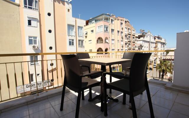 Golden Spark Apart Hotel