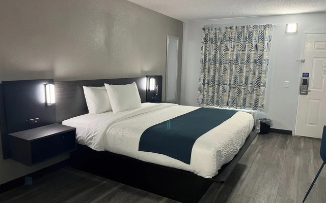 Studio 6 West Columbia, SC - Airport