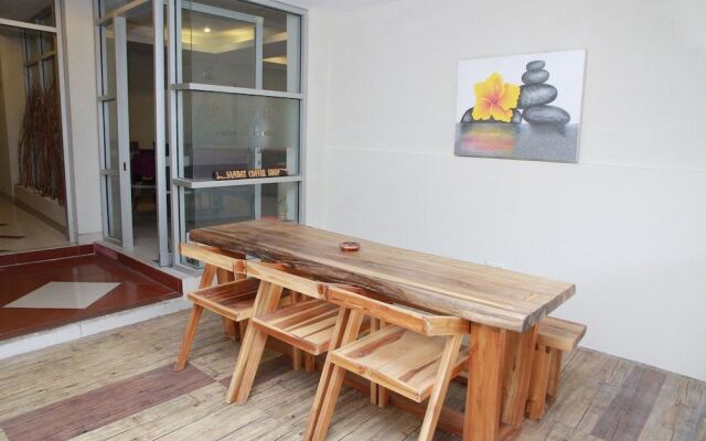 OYO 1656 Parama Su Hotel