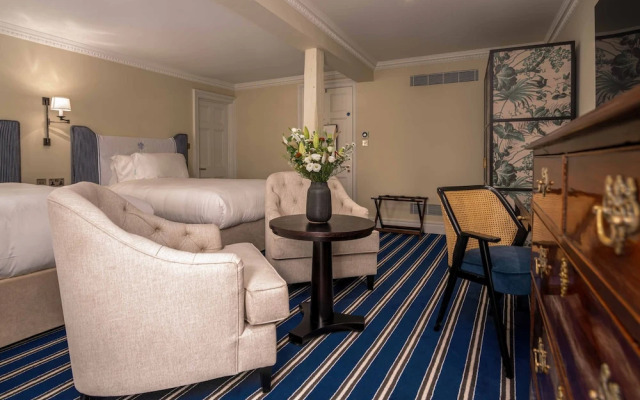 The Red Lion Hotel