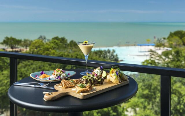 Oaks Cairns Hotel